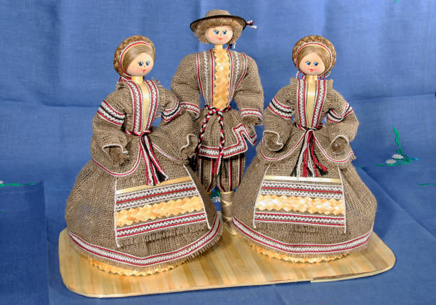 souvenirs, folk craft, toys from straw, flax, weaving