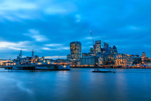 istock Amazing London skyline 962828424