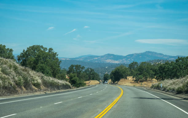 istock Road in the Sierra Nevada Mountains, California 962947192