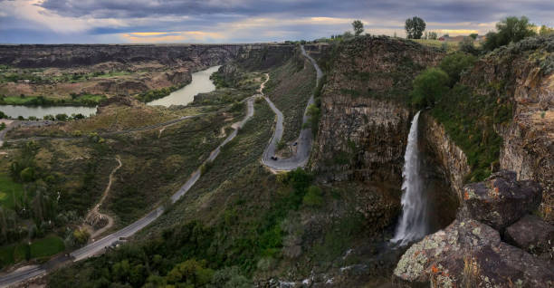 istock Snake river, Perrine Coulee Falls,  and Perrine Bridge, Twin Falls, Idaho 962963838
