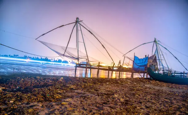 The huge cantilevered Chinese fishing nets that that droop towards the waters like over-sized hammocks have become a hallmark that represents Fort Kochi on the tourist map.