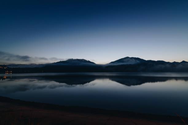 istock Czorsztyn Lake at dawn 962995440
