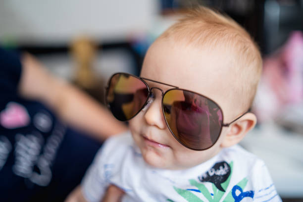 istock Baby boy with sunglasses 963000306