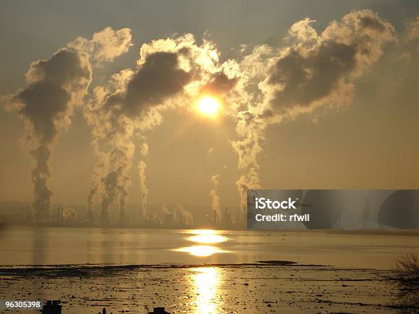 Nowe Zanieczyszczeń - zdjęcia stockowe i więcej obrazów Skażenie - Skażenie, Smog, Szkocja