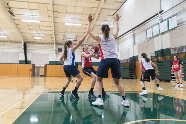 istock Women's College Basketball Practice 963077346