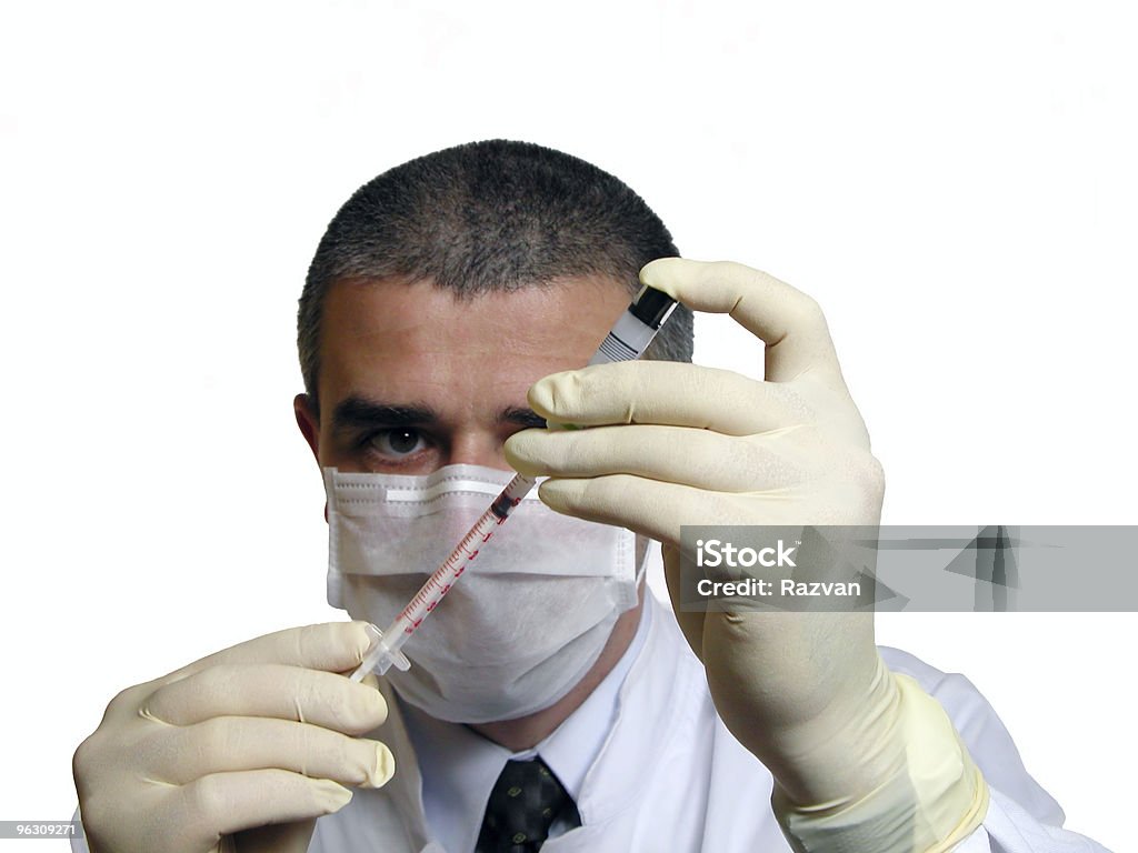 Doc remplir une Seringue - Photo de Adulte libre de droits