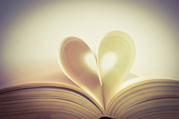 istock heart book-love story 963097682
