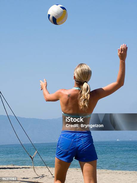 Beach Volleyball Donna - Fotografie stock e altre immagini di Beach volley - Beach volley, Donne, Solo una donna