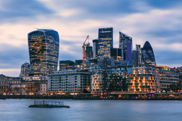 istock Amazing London skyline 963131418