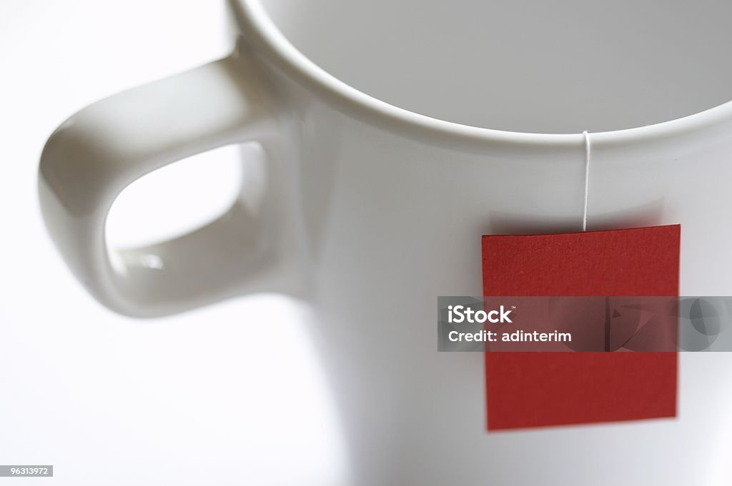 White tea cup with red Чайный пакетик марку. - Стоковые фото Без людей роялти-фри