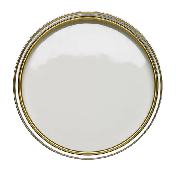 istock TIN CAN OF WHITE PAINT ON WHITE BACKGROUND 963152740