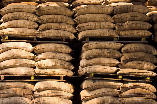 kaffee sack stack - coffee sack bag warehouse stock-fotos und bilder