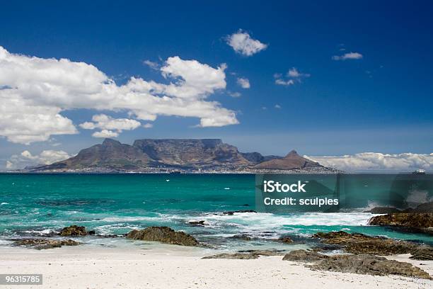 Monte Table Foto de stock y más banco de imágenes de Aire libre - Aire libre, Ciudad del Cabo, Ciudades capitales