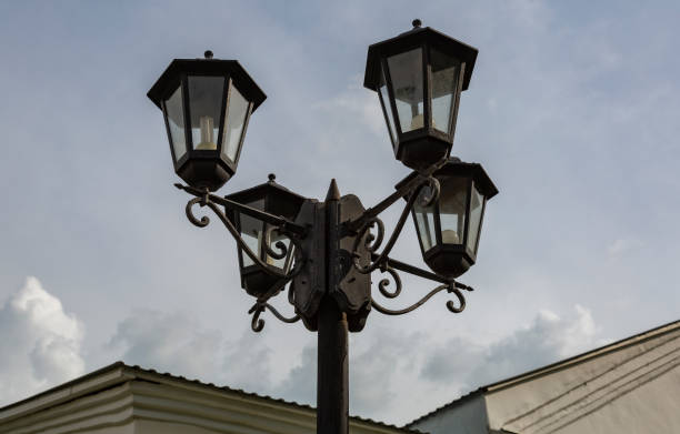 istock Iron street lamp 963166888