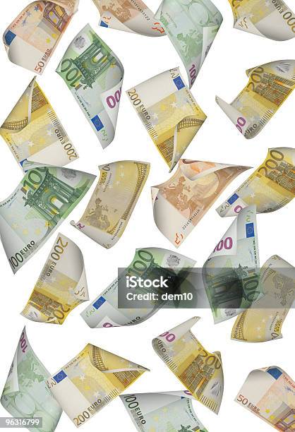 Queda Do Euro - Fotografias de stock e mais imagens de Dobrado - Dobrado, Nota de Cem Euros, Nota de Duzentos Euros