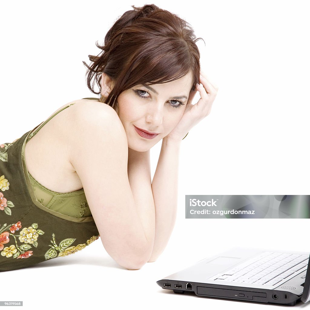 Hermosa Chica con su computadora portátil - Foto de stock de Adolescencia libre de derechos