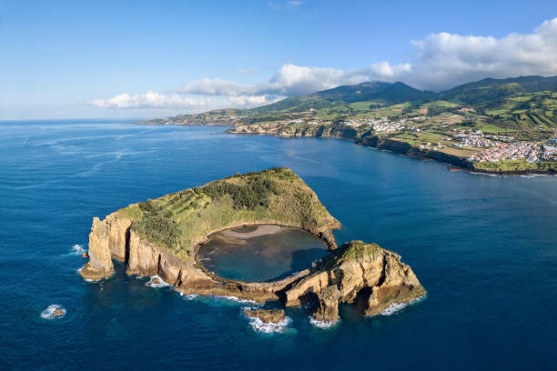 Islet of Vila Franca do Campo, Azores, Portugal Islet of Vila Franca do Campo, Sao Miguel island, Azores, Portugal (aerial view) san miguel portugal stock pictures, royalty-free photos & images