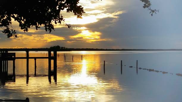 istock Golden sunset in Florida 963269350