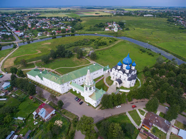 istock Aerial view on kremlin in Suzdal, Russia 963284654