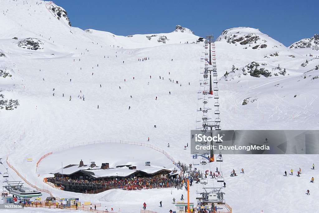Céu (Resort de esqui nos Alpes austríacos - Foto de stock de Teleférico - Meio de Transporte royalty-free