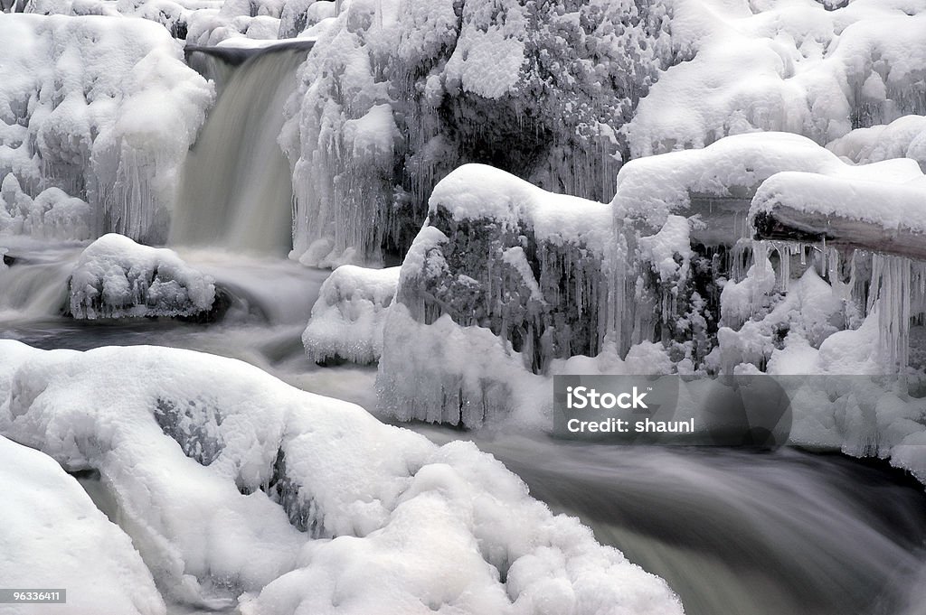 Зима Stream - Стоковые фото Без людей роялти-фри