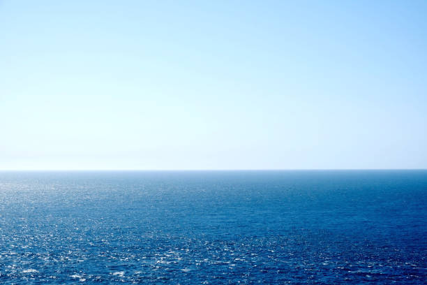 istock Horizon of the sea 963371916