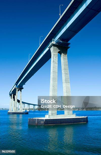 Coronado Bridge - Fotografie stock e altre immagini di Ponte - Ponte, San Diego, Acqua