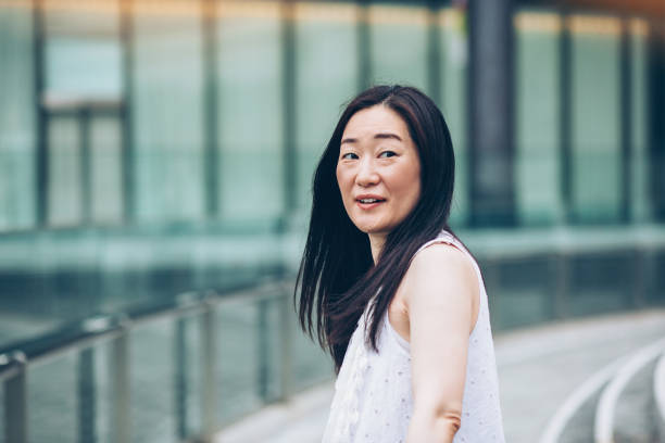 istock Japanese woman looking back 963427876