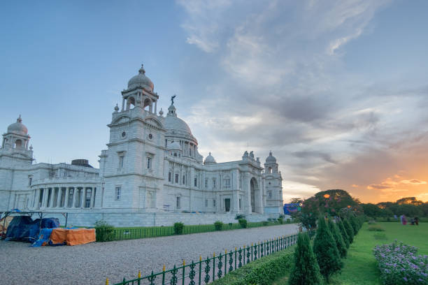 istock Sunset at Victoria Memorial, Kolkata 963463342