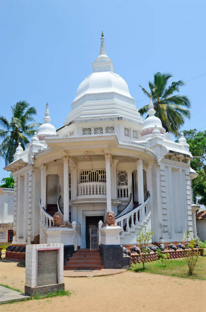 istock The Angurukaramulla Temple in Negombo 963519838