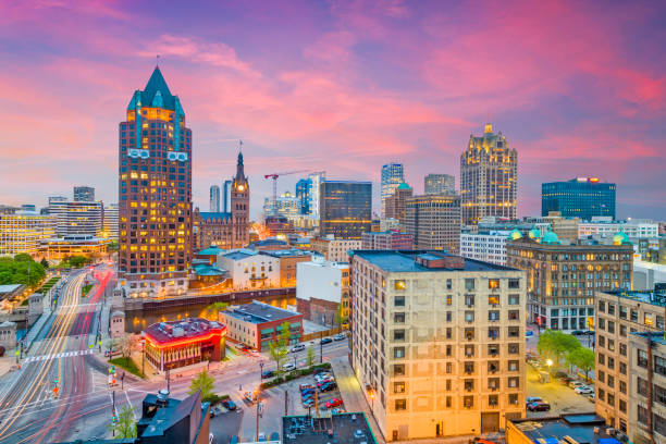 istock Milwaukee, WIsconsin Skyline 963538814