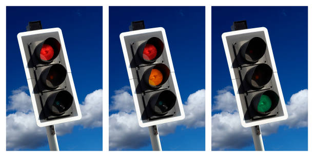 istock PICTURE SEQUENCE OF TRAFFIC LIGHT CHANGING FROM RED TO GREEN 963539200