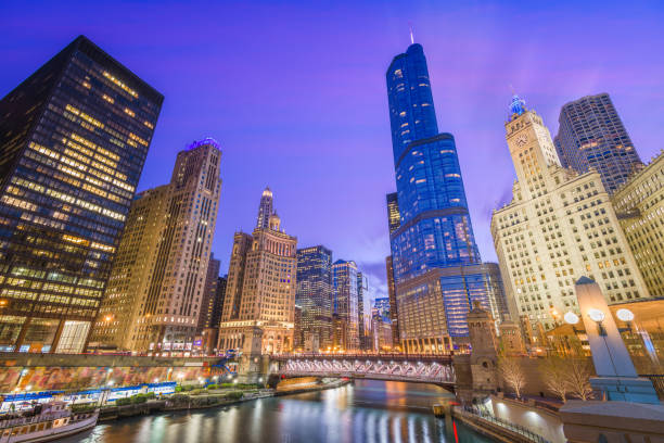 istock Chicago, Illinois, USA Cityscape 963543198