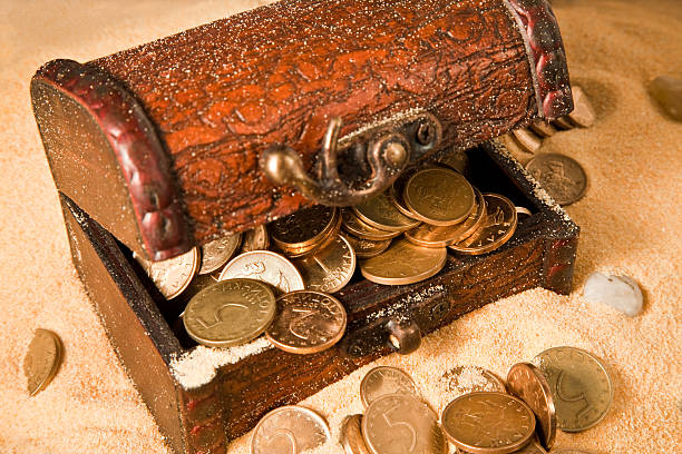 Treasuse 2,500+ Buried Treasure Stock Photos, Pictures & Royalty-Free Images ...