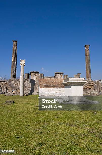 Tempio Di Apollo In Pompei - Fotografie stock e altre immagini di Antica Roma - Antica Roma, Archeologia, Colonna architettonica