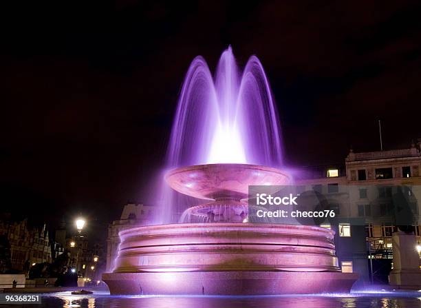 Springbrunnen Am Trafalgar Square Bei Nacht Stockfoto und mehr Bilder von Architektur - Architektur, Arrangieren, Außenaufnahme von Gebäuden