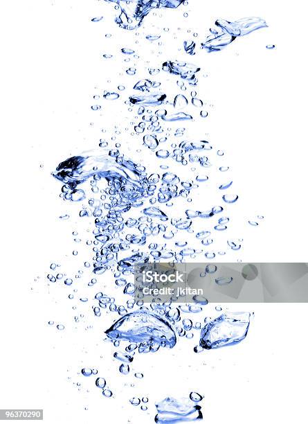 Burbujas Foto de stock y más banco de imágenes de Agua - Agua, Fondo blanco, Hervir