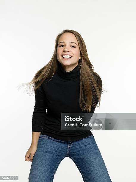 Sorridente Menina Adolescente - Fotografias de stock e mais imagens de 16-17 Anos - 16-17 Anos, 18-19 Anos, Adolescente