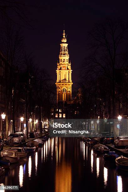 Zuiderkerk Ночью В Амстердаме Нидерланды — стоковые фотографии и другие картинки Автомобиль - Автомобиль, Амстердам, Архитектура