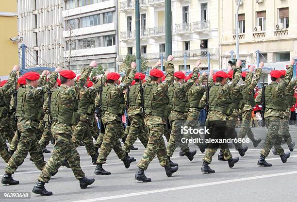 Forze Armate Speciali Marcia - Fotografie stock e altre immagini di Abbigliamento mimetico - Abbigliamento mimetico, Adulto, Anniversario