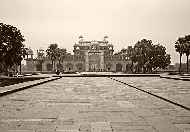 túmulo de akbar, o grande, agra, índia - akbar the great - fotografias e filmes do acervo