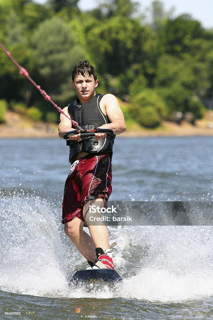 Menino wakeboarding - Foto de stock de Adolescente royalty-free