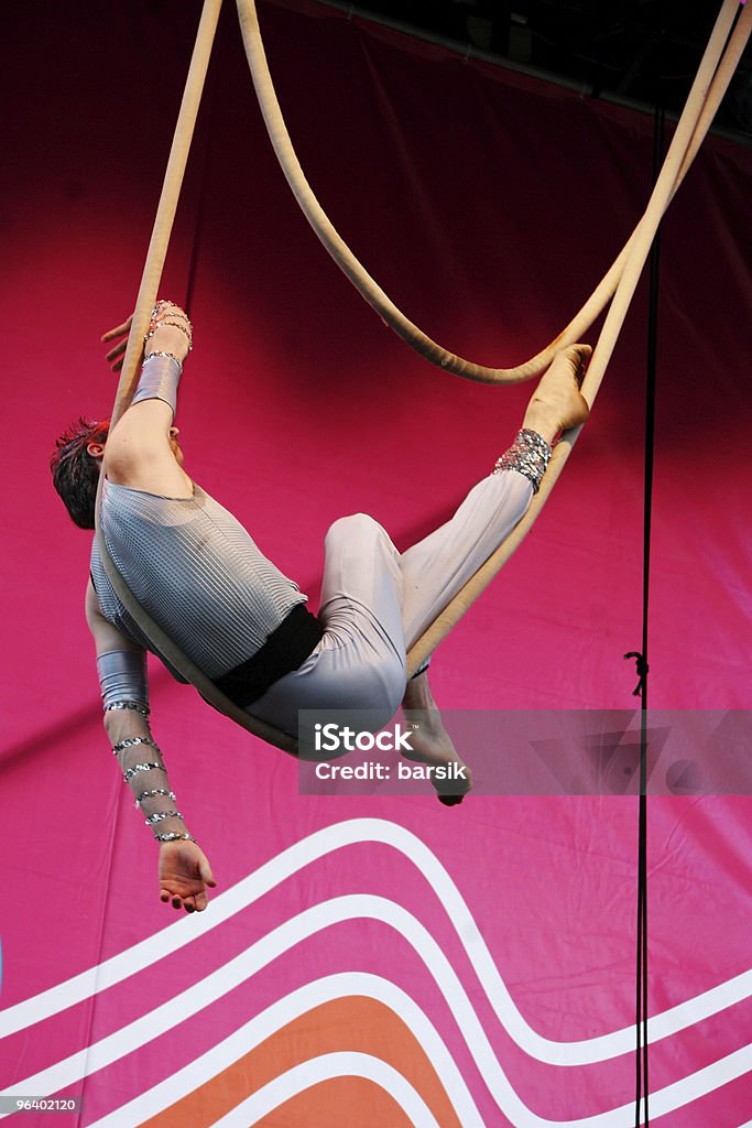 Acrobata em fase - Royalty-free Circo Foto de stock