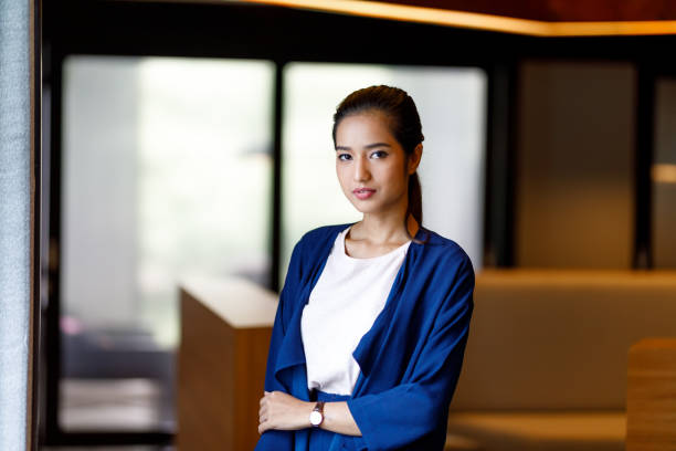 istock Asian Woman In Modern Office 964048098