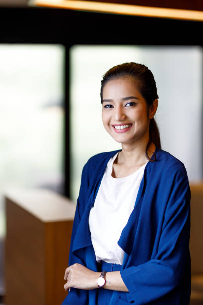 istock Asian Woman In Modern Office 964048118