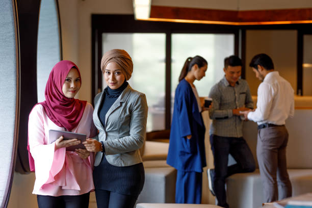 istock Two Creative Muslim Women Discussing Ideas 964050490