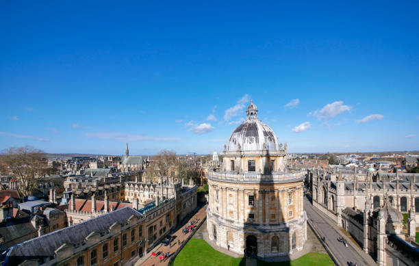 istock Oxford city from the top view 964262570