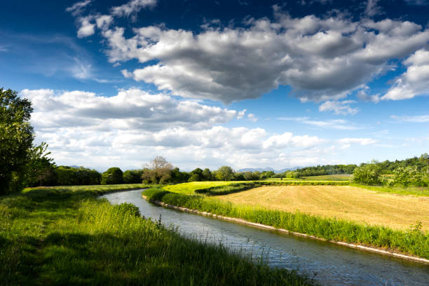 paisagem italiana  - padan plain - fotografias e filmes do acervo