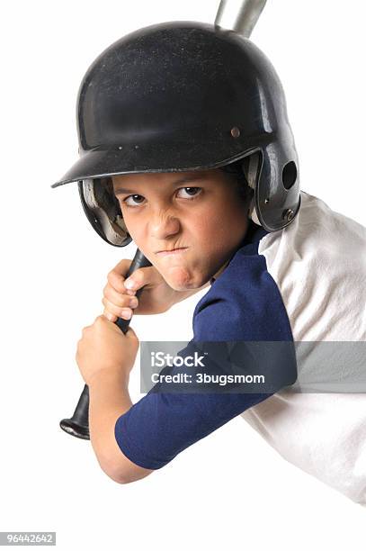 Foto de Manda Ver Grave Tacadas Menino Jogador De Beisebol e mais fotos de stock de 8-9 Anos