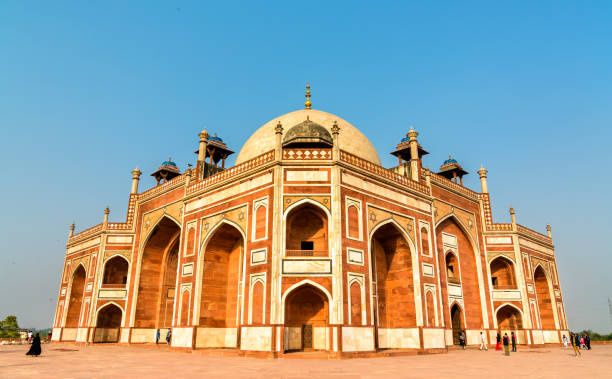 humayun mausoleum, ein unesco-weltkulturerbe in delhi, indien - new seven wonders of the world stock-fotos und bilder